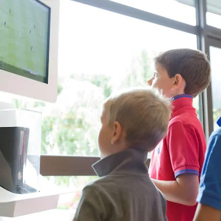 호텔 노보텔 센터 4*