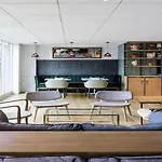 Novotel Centre Hotel 4*