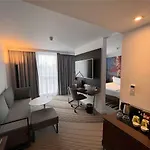 Novotel Centre Hotel