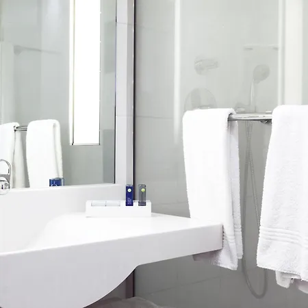 Novotel Centre Hotel