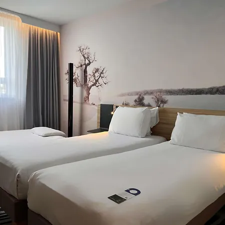 Novotel Centre Hotel