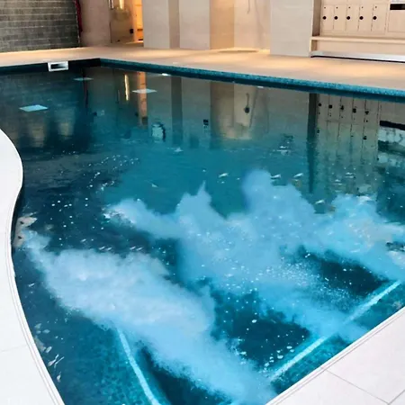 Novotel Centre Hotel 4*