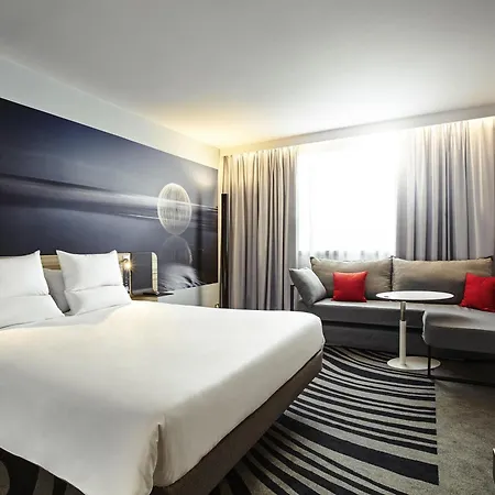 Novotel Centre Hotel