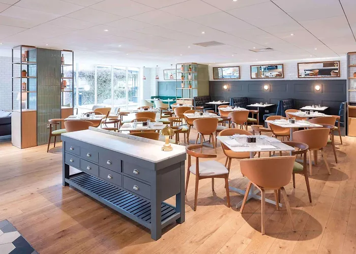 Novotel Centre Hotel 4*