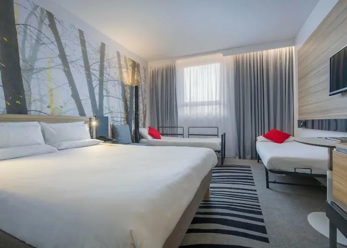 Novotel Centre Hotel