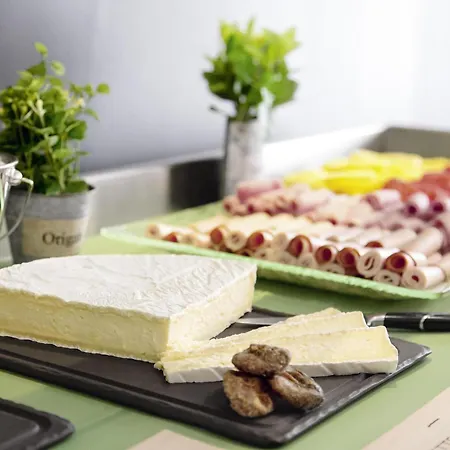 Novotel Centre Hotel