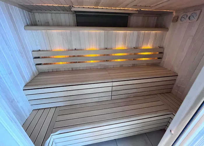 Novotel Centre Hotel 4*